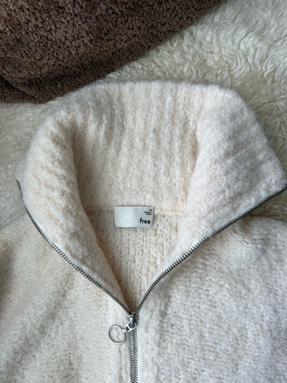 Aritzia Wilfred Free Gwyneth Sweater - Picture 4 of 7